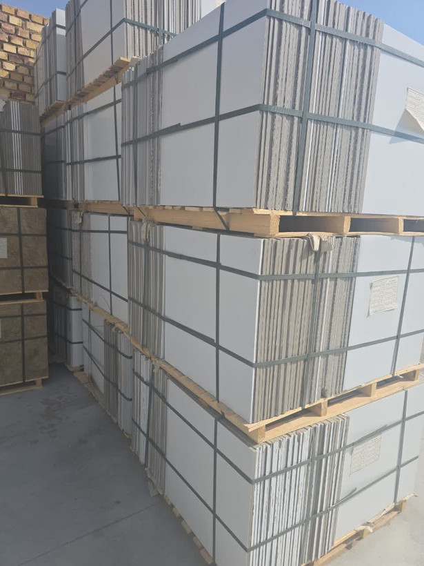 ۵۰*۵۰ خاک قرمز طرح های ساده و طرحدار با هم بارگیری قیمت 156000ت