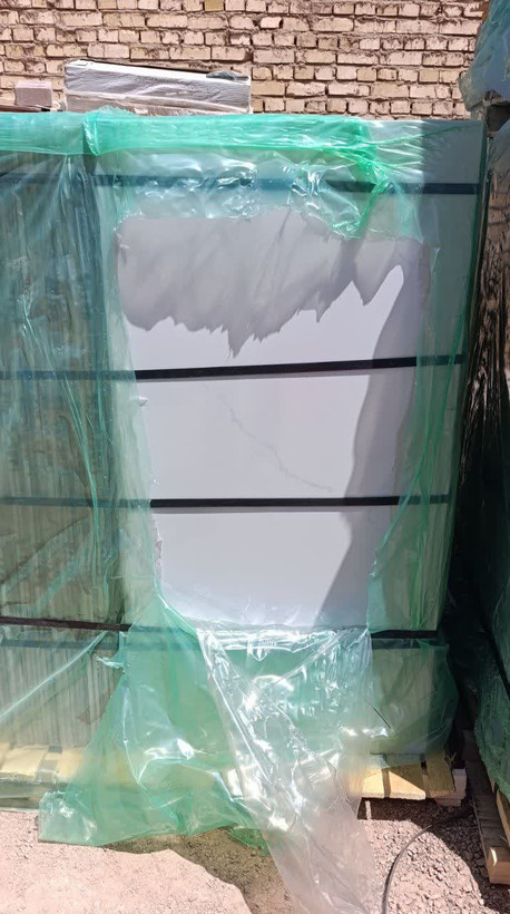 ⬅️ سایز 60×120 از #ماهان👆🏻 ▪️ خاک سفید ▪️ درجه 5 ▪️ لعاب براق ▪️ بارگیری از انبار ▪️متراژ دار 💶قیمت فقط 335000💶