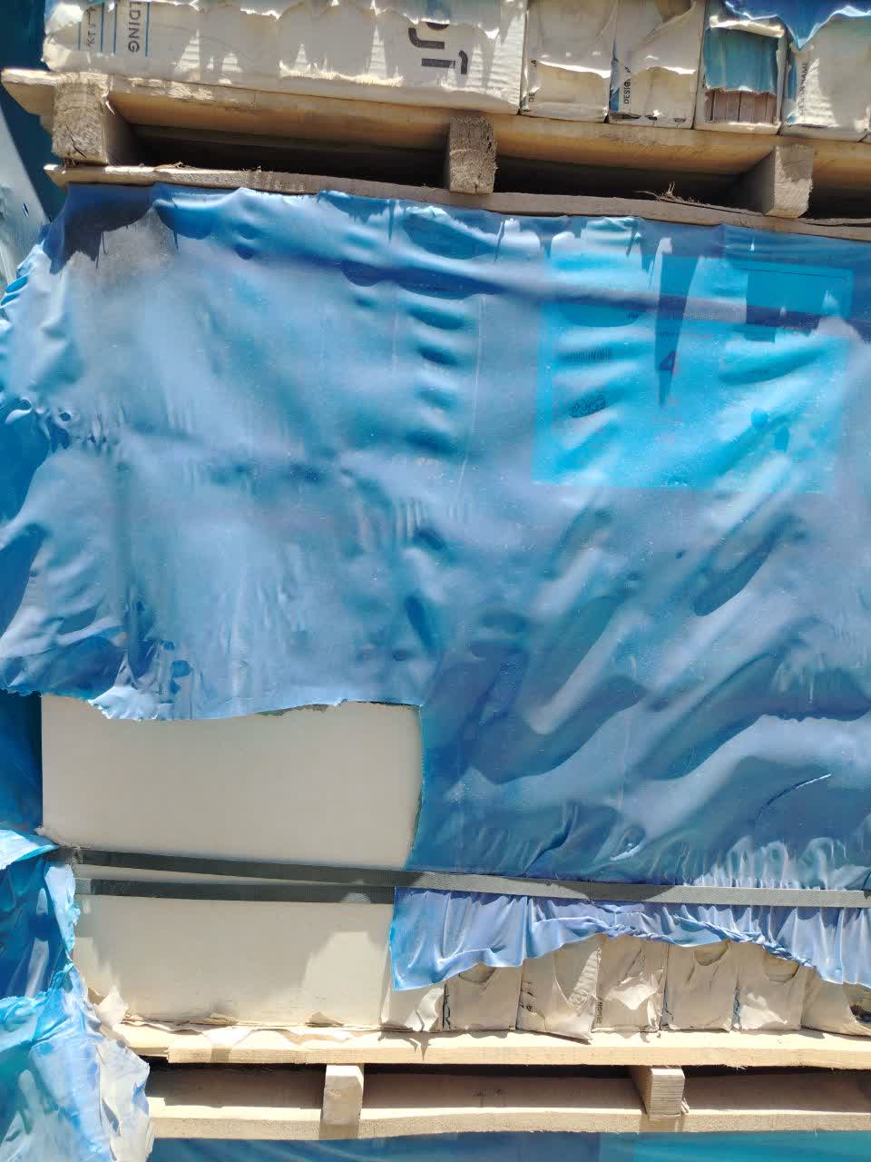 فروش ویژه 60×60  خاک سفید  کالیبره  درجه 3×4 کارتن و بسته بندی شیک کارخانه  کیفیت عالی  ضخامت بالا و معمولی   قیمت متری ۲۹۵ت فروش عمده