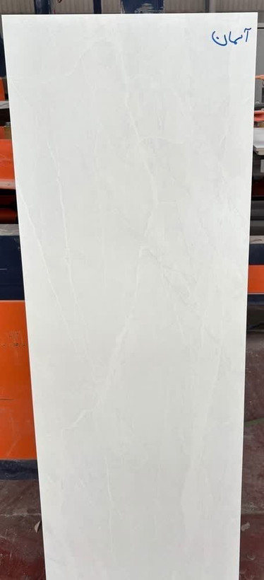 فروش ویژه پرسلان سایز 120*40 هر3برگ تسمه کش تیغه چین درجه 5 واقعي کالیبره هر پالت 93متر کیفیتش عالی تریلی 1تا3طرح انتخاب طرح داره موجودی 3 تریلی قیمت متری. ۲۶۵ تومان
